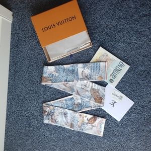 Louis Vuitton Voyage Extraordinaire Bandeau